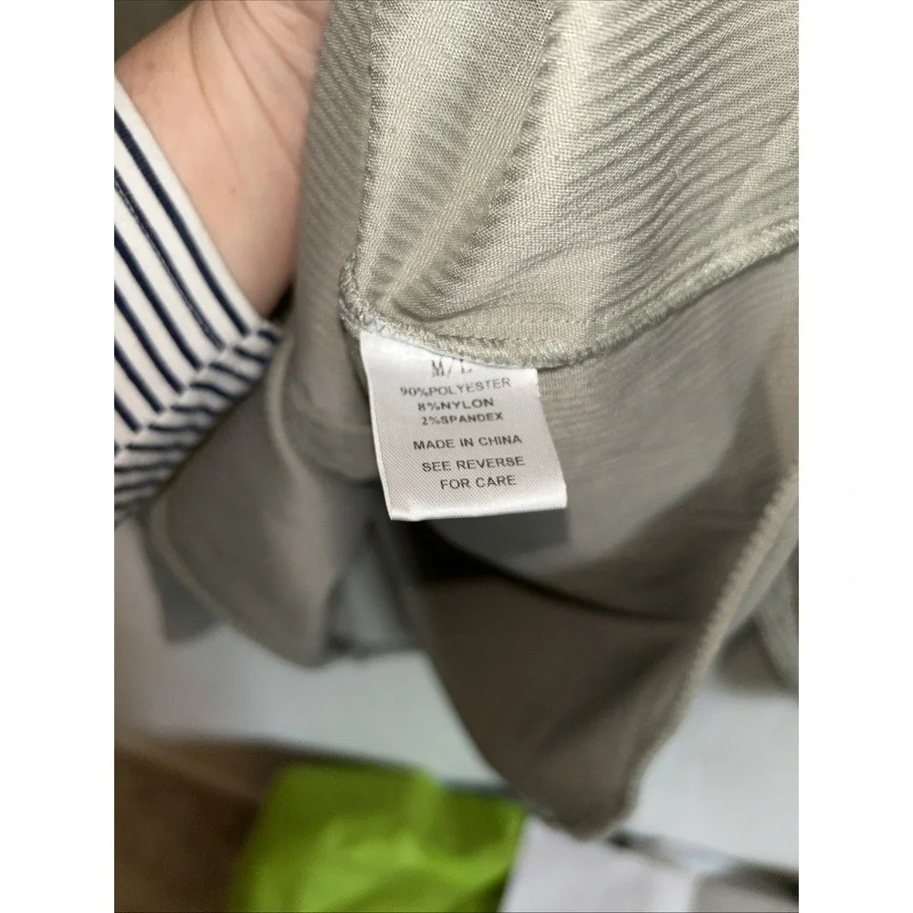 wishlist‎ apparel Medium Green Corduroy Button Front Top
